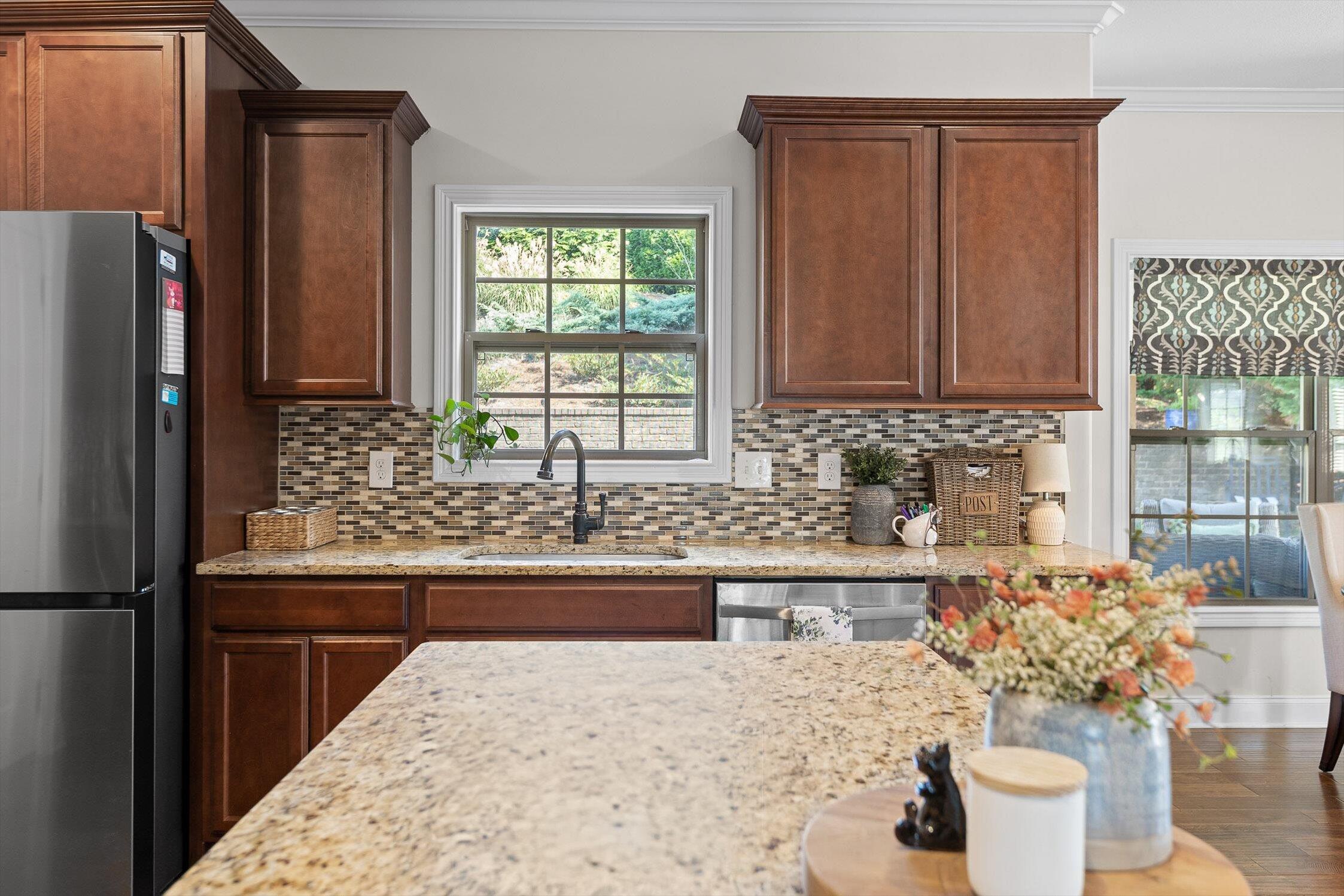 Knoxville, Tennessee 37922, United States, 3 Bedrooms Bedrooms, ,4 BathroomsBathrooms,Residential,Active,195213