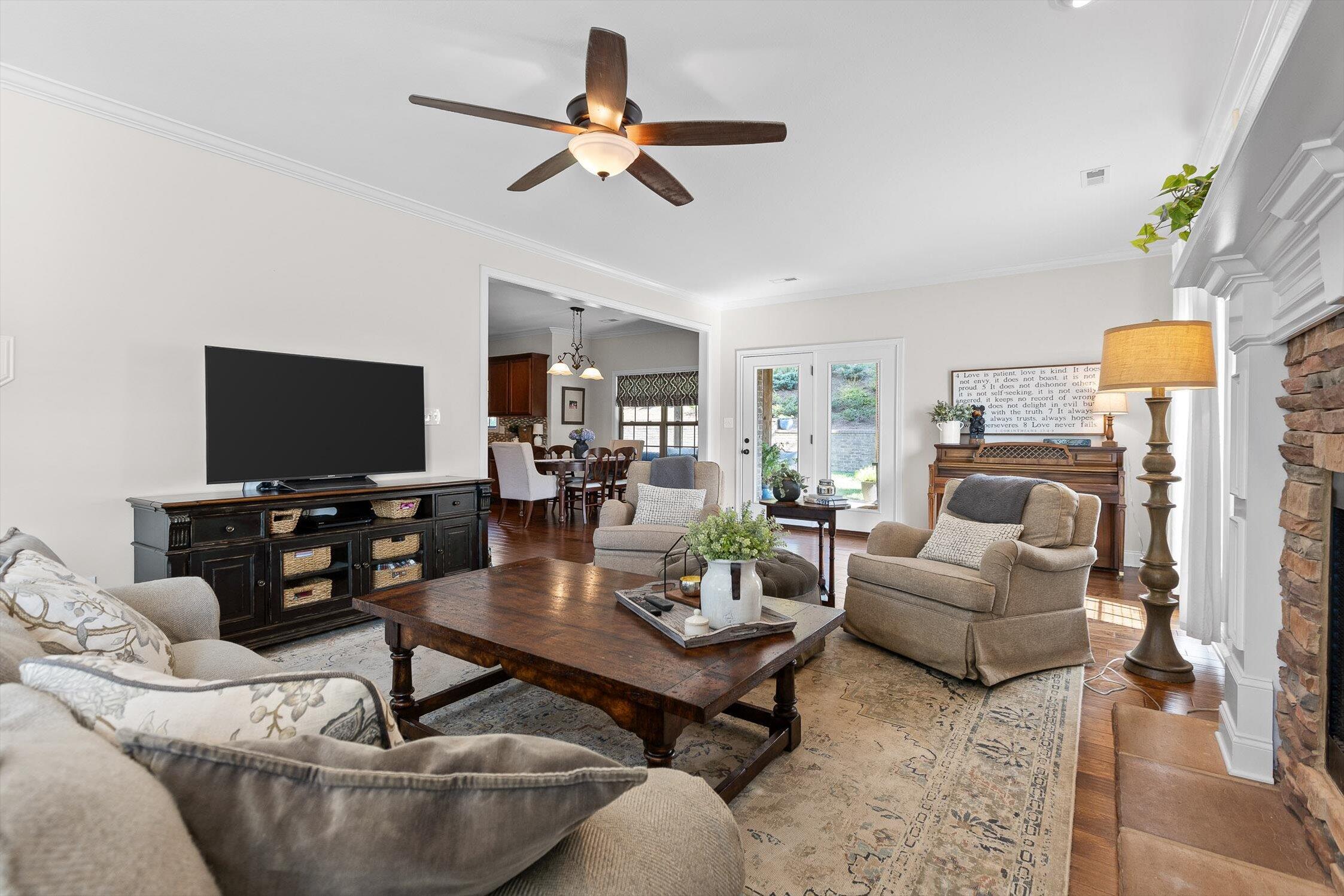 Knoxville, Tennessee 37922, United States, 3 Bedrooms Bedrooms, ,4 BathroomsBathrooms,Residential,Active,195213