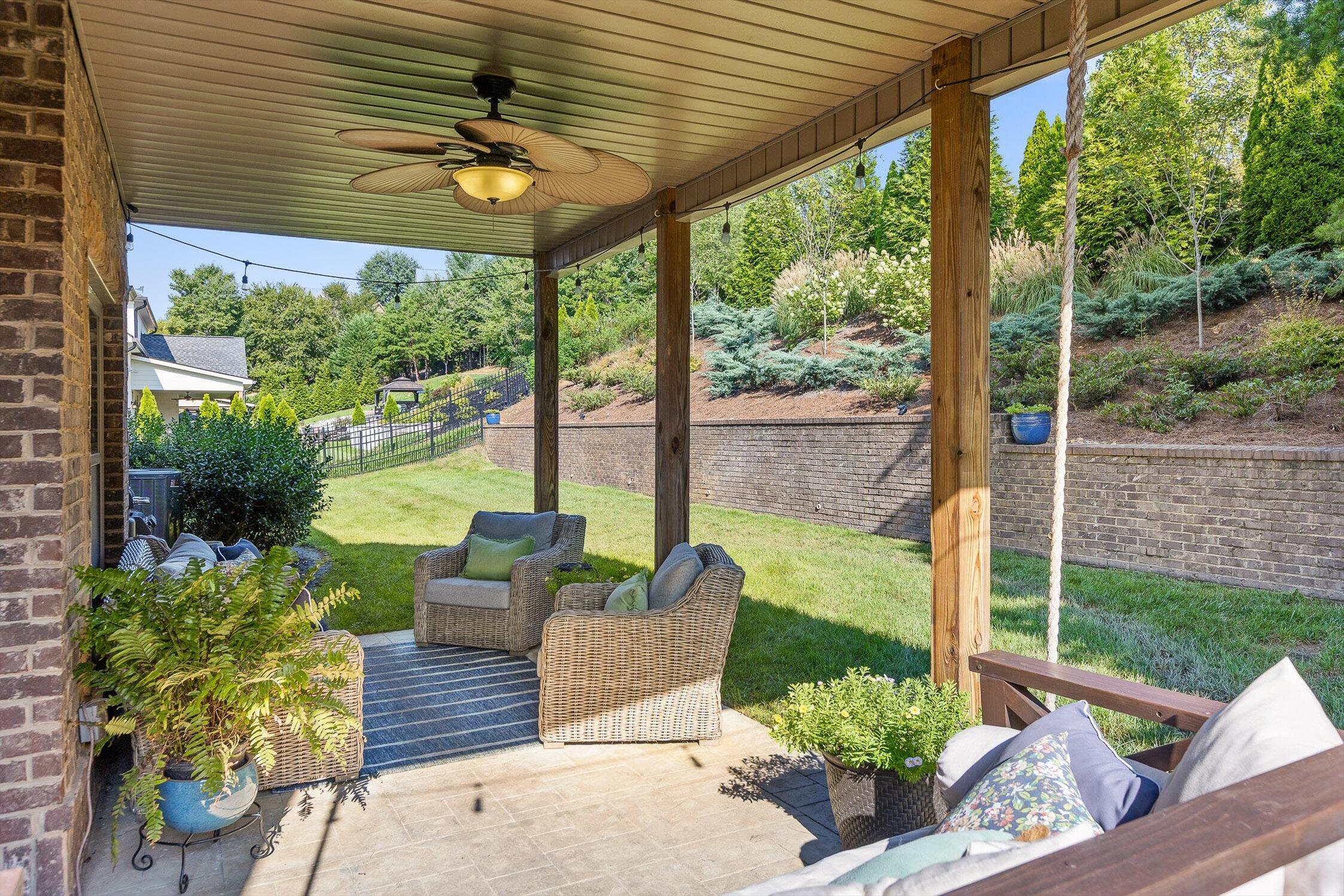 Knoxville, Tennessee 37922, United States, 3 Bedrooms Bedrooms, ,4 BathroomsBathrooms,Residential,Active,195213