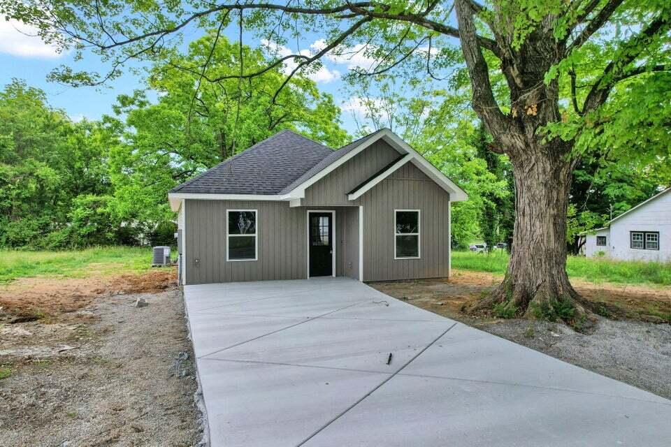 22 Ingleside Avenue