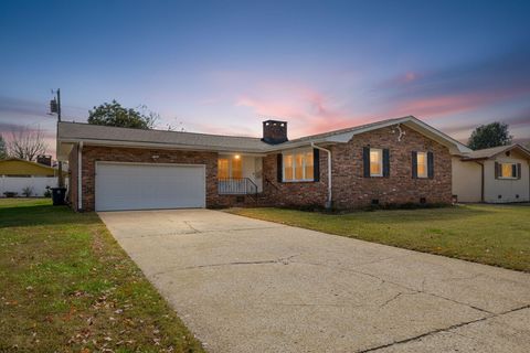 Photo of 1116 Anita Drive, Chattanooga, TN 37411 (MLS # 1523951)