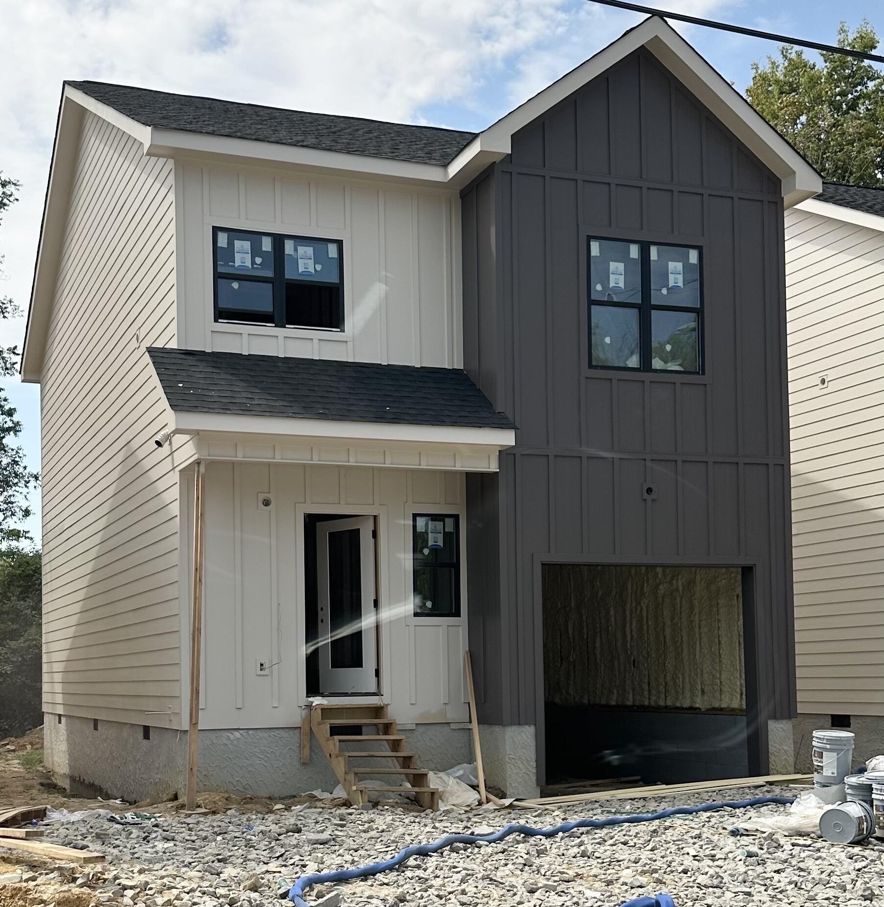 Chattanooga, Tennessee 37404, United States, 3 Bedrooms Bedrooms, ,3 BathroomsBathrooms,Residential,Active,223729