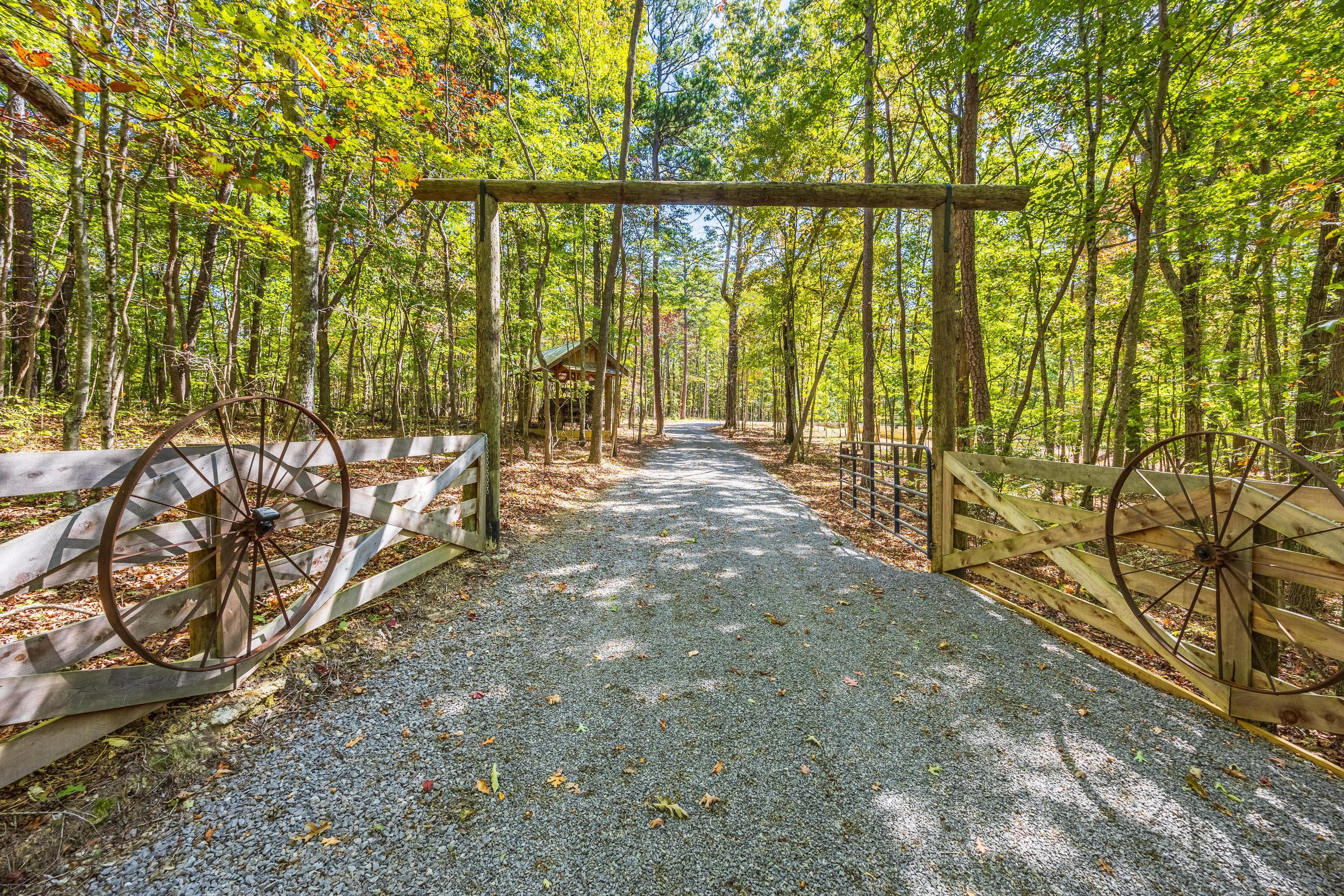 131 Stone Creek Road, Rising Fawn, Georgia image 2