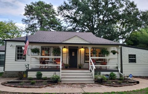 Photo of 306 Laverne Drive, Chattanooga, TN 37421 (MLS # 1535064)