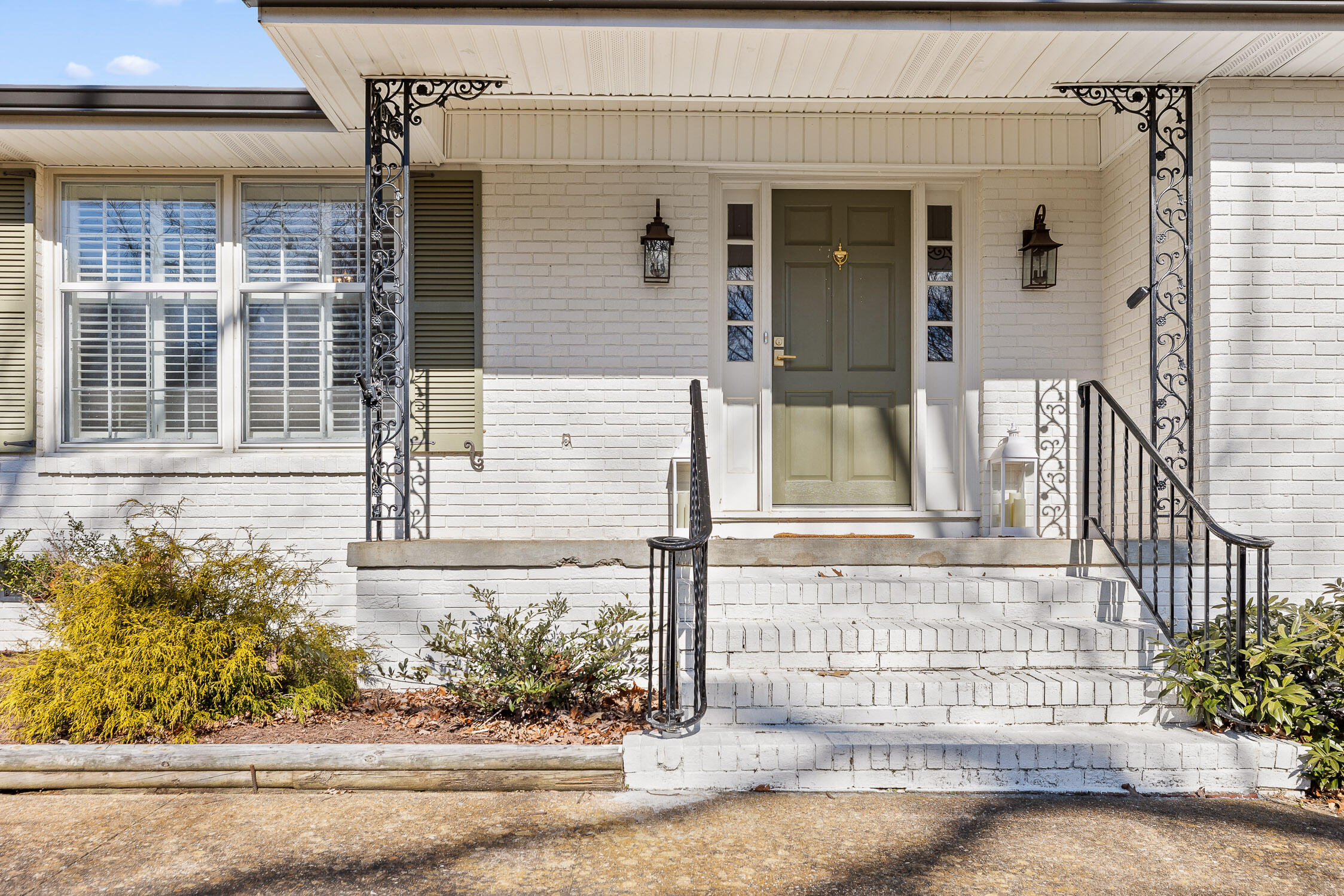 1101 Woodbine Way, Signal Mountain, Tennessee image 2