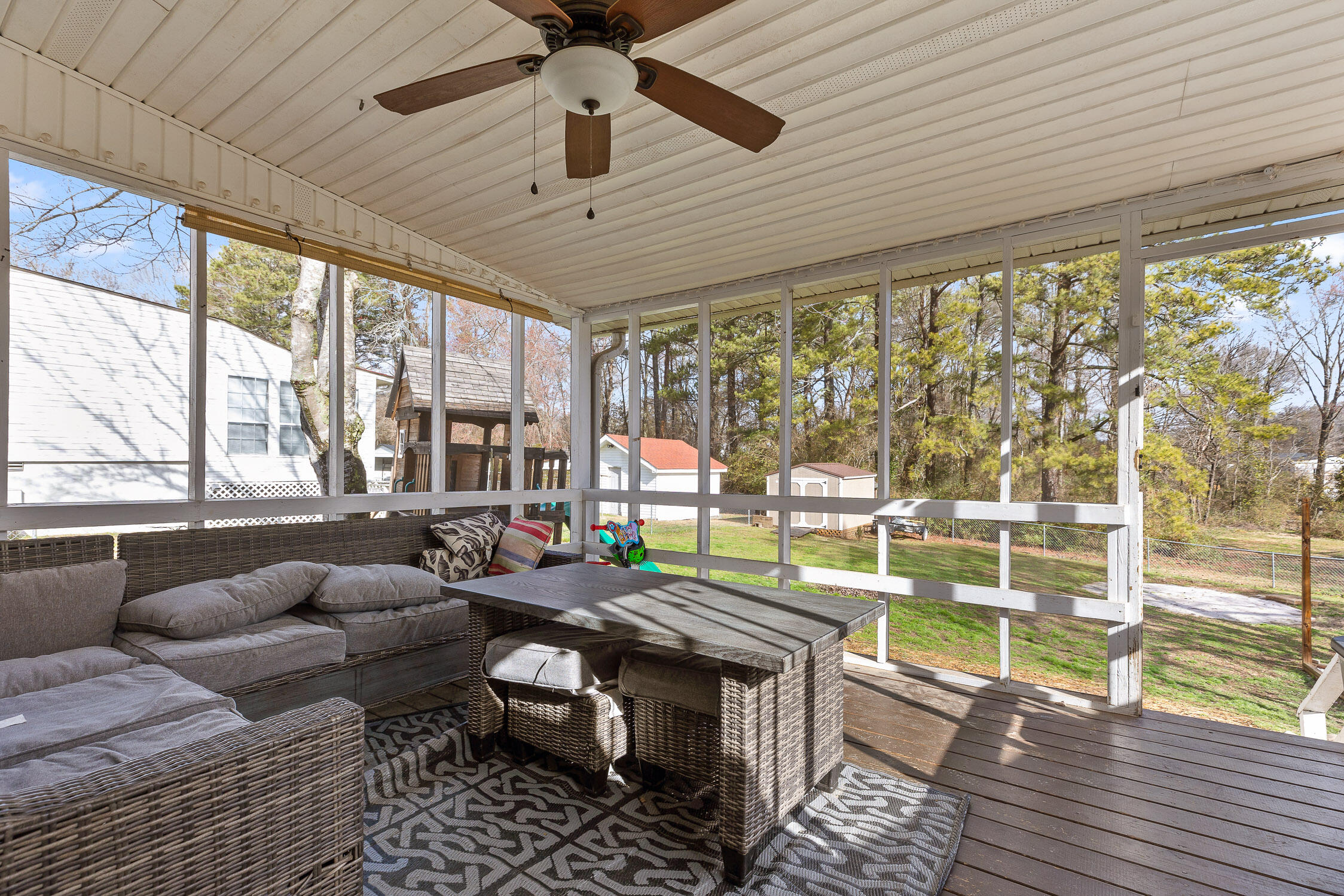 Chattanooga, Tennessee 37412, United States, 3 Bedrooms Bedrooms, ,2 BathroomsBathrooms,Residential,Contingent,4060