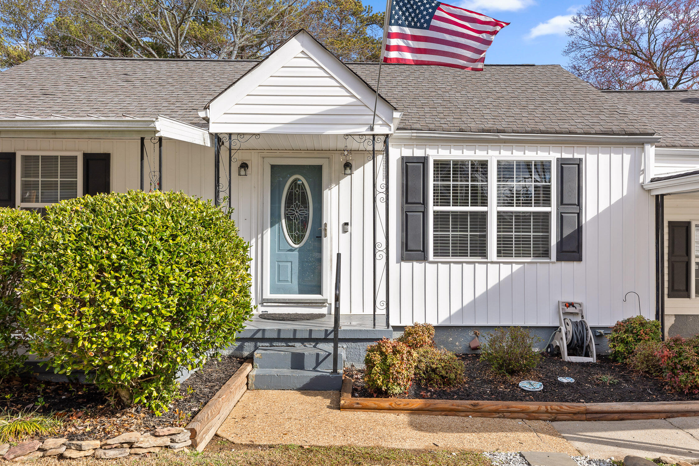 Chattanooga, Tennessee 37412, United States, 3 Bedrooms Bedrooms, ,2 BathroomsBathrooms,Residential,Contingent,4060