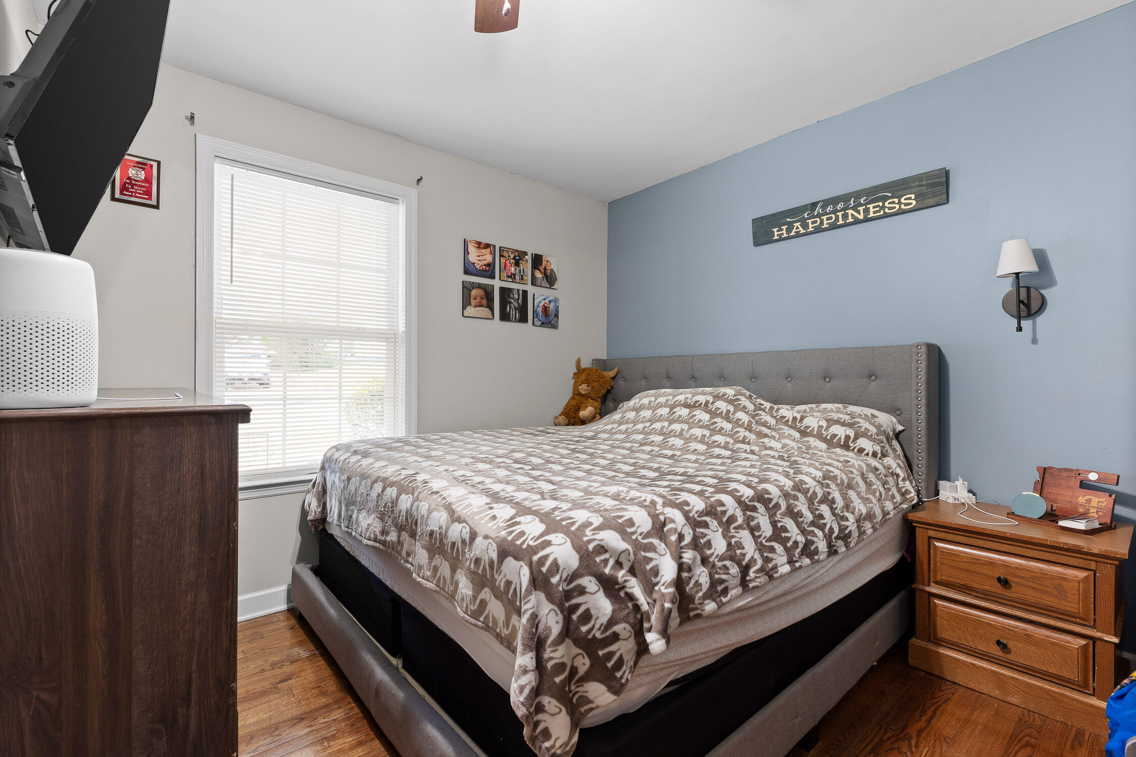 Chattanooga, Tennessee 37412, United States, 3 Bedrooms Bedrooms, ,2 BathroomsBathrooms,Residential,Contingent,4060