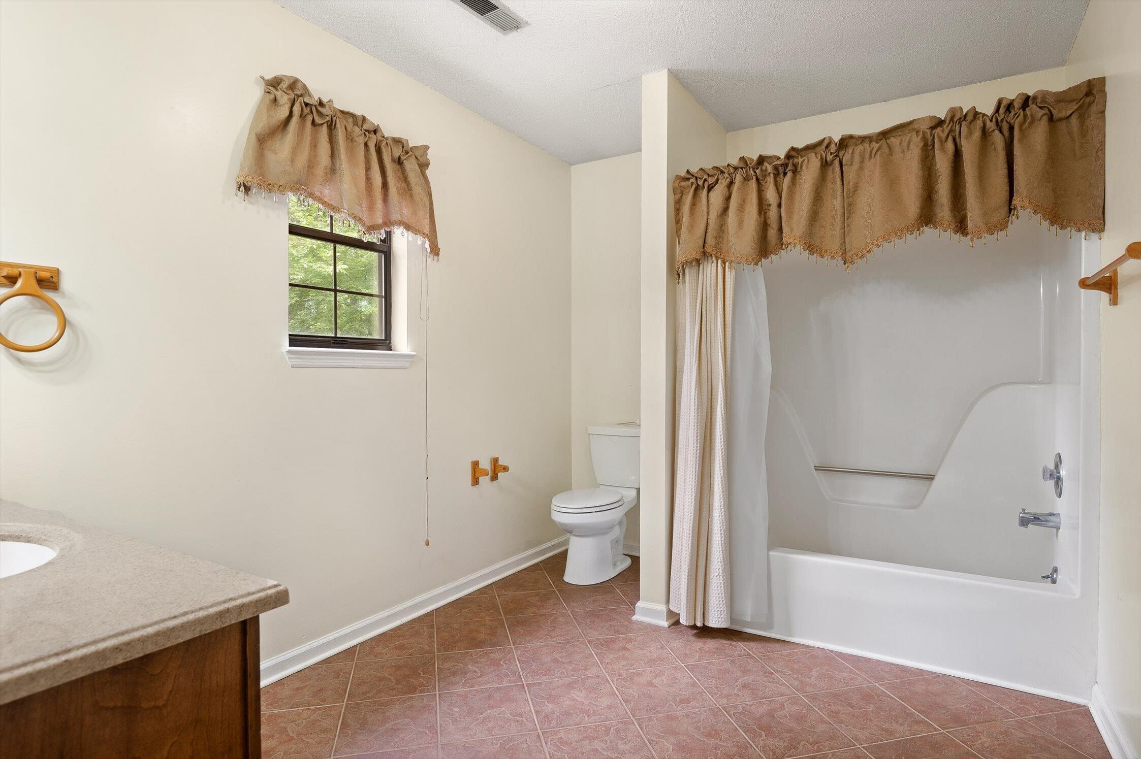 2400 Cedar Creek Drive, Chattanooga, Tennessee image 42