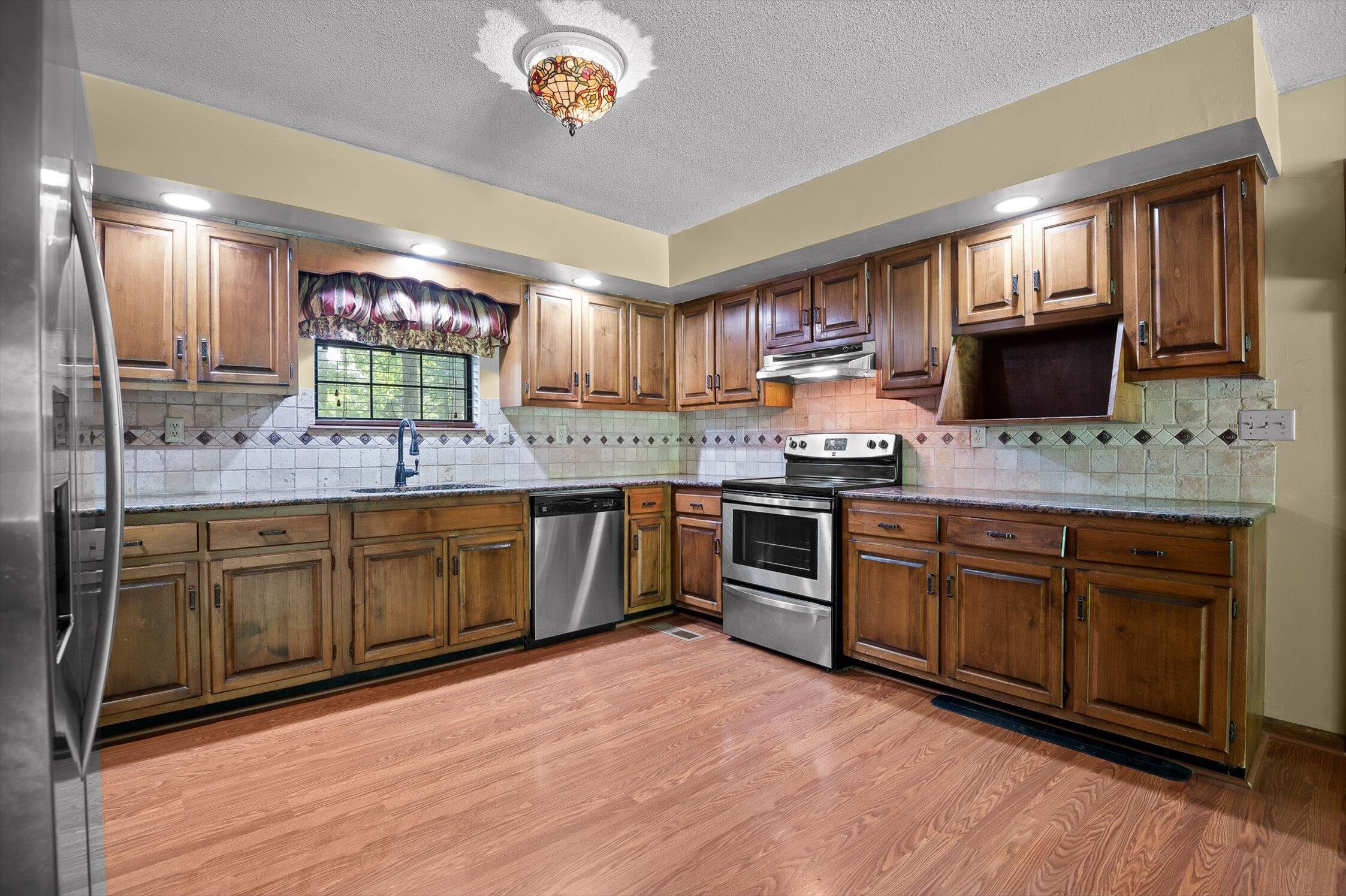 2400 Cedar Creek Drive, Chattanooga, Tennessee image 14