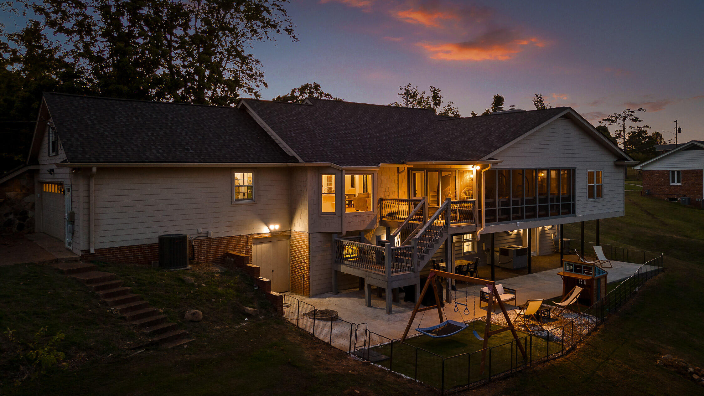 908 Harris Lane