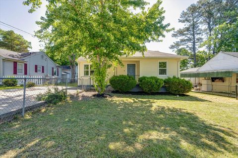 Photo of 1302 Adonna Lane, Chattanooga, TN 37412 (MLS # 1534795)