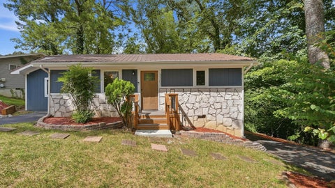 Photo of 3307 E Kathleen Street, Chattanooga, TN 37411 (MLS # 1540187)