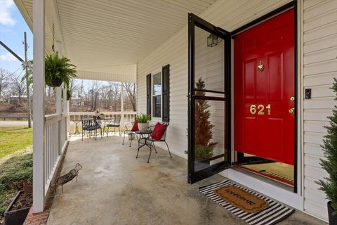 Tiny photo for 621 S 5th Avenue, Chatsworth, GA 30705 (MLS # 1529837)
