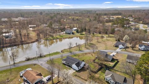 Tiny photo for 621 S 5th Avenue, Chatsworth, GA 30705 (MLS # 1529837)