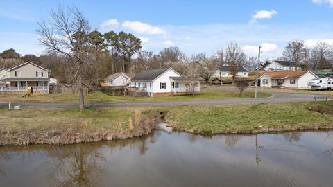 Tiny photo for 621 S 5th Avenue, Chatsworth, GA 30705 (MLS # 1529837)