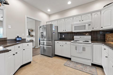 Tiny photo for 621 S 5th Avenue, Chatsworth, GA 30705 (MLS # 1529837)