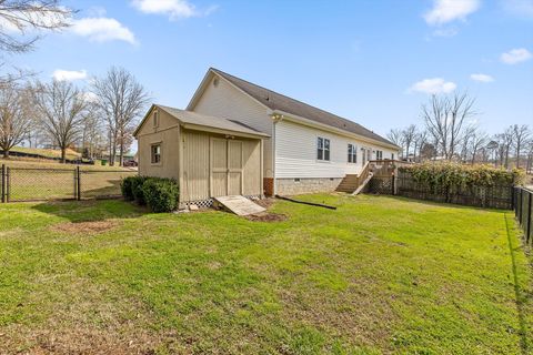 Tiny photo for 621 S 5th Avenue, Chatsworth, GA 30705 (MLS # 1529837)