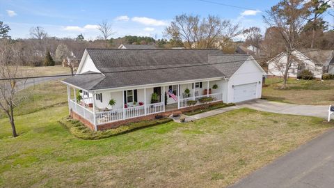 Tiny photo for 621 S 5th Avenue, Chatsworth, GA 30705 (MLS # 1529837)