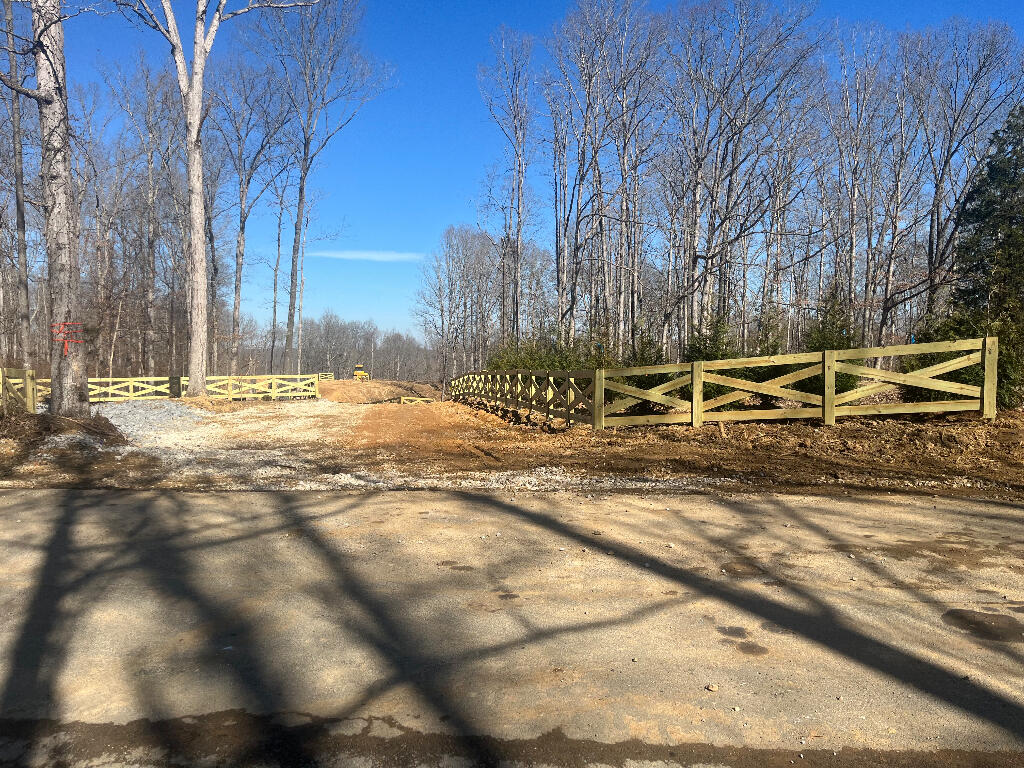 10688 Back Piney Road, Bon Aqua, Tennessee image 1