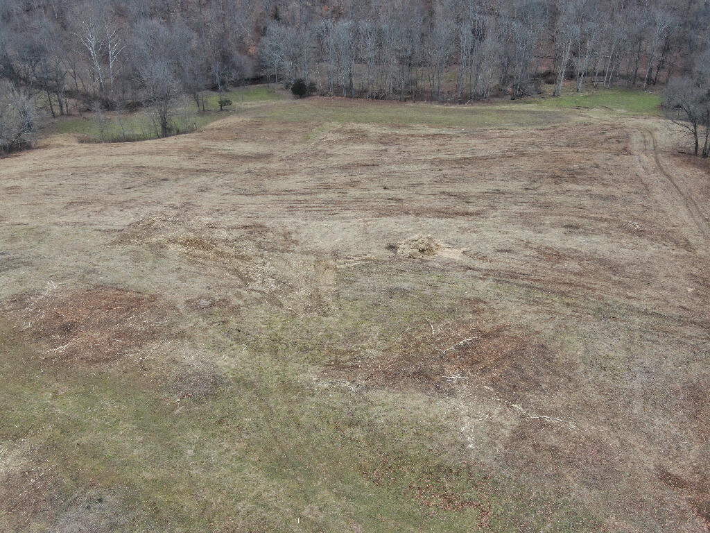 10688 Back Piney Road, Bon Aqua, Tennessee image 14