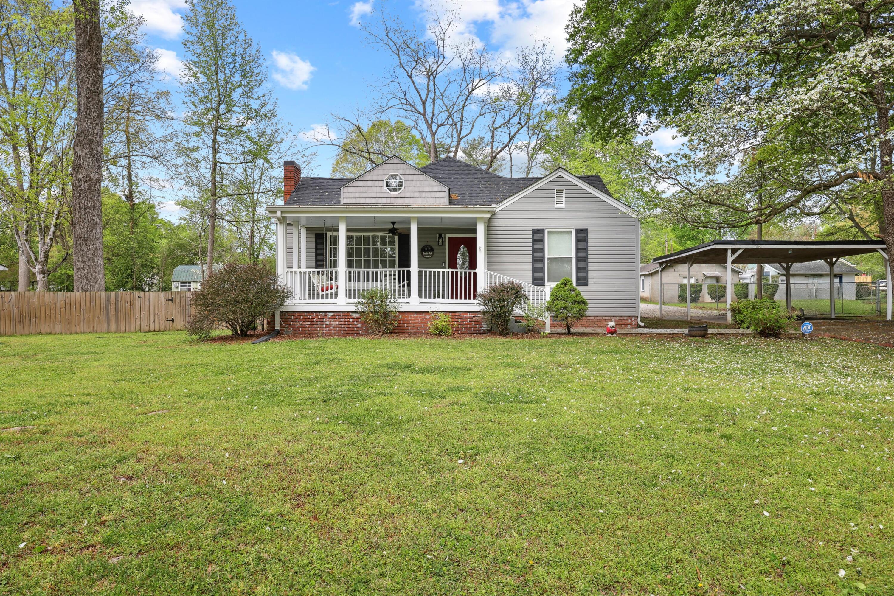 207 English Avenue, Chickamauga, Georgia image 2