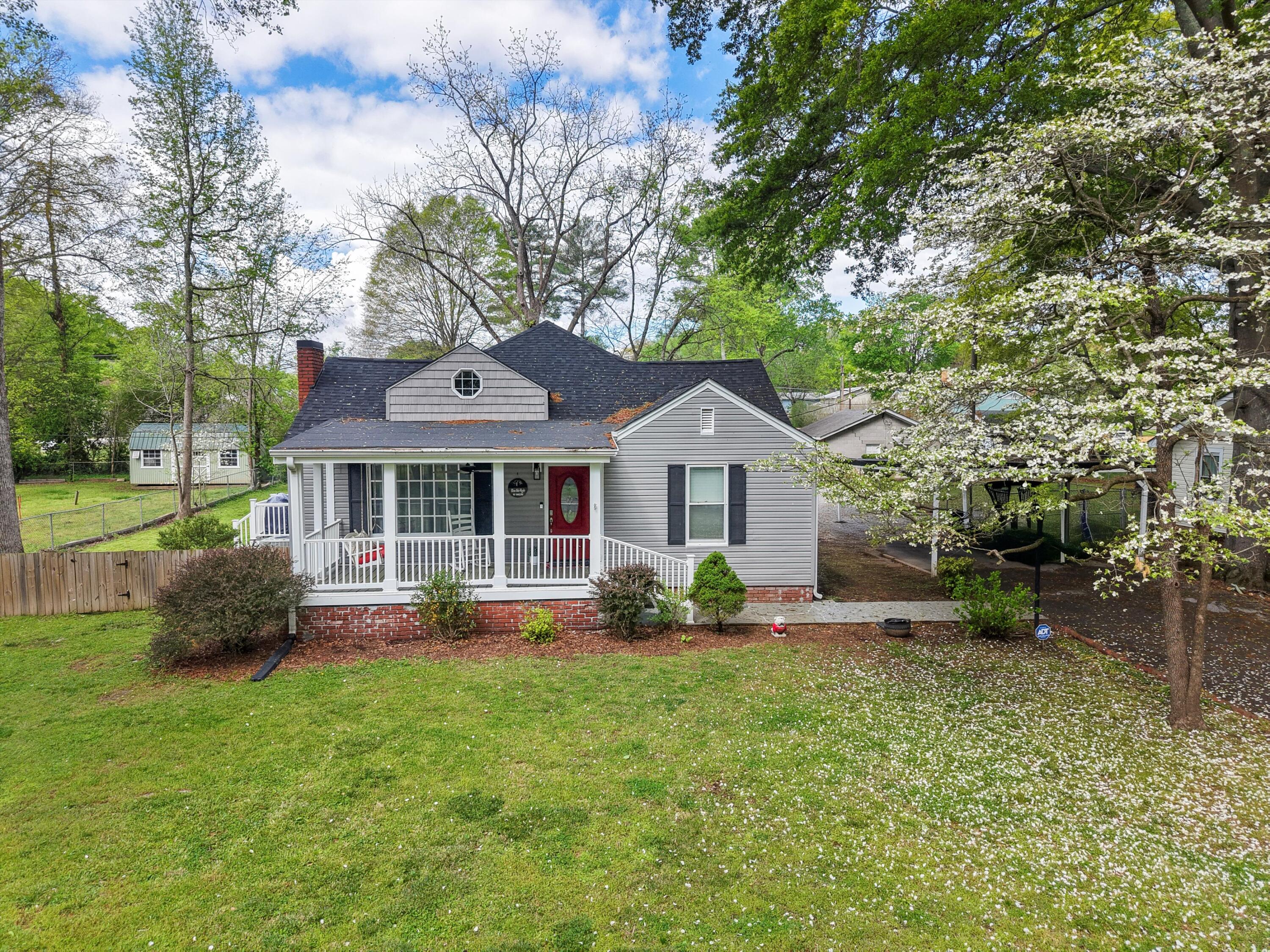 207 English Avenue, Chickamauga, Georgia image 1