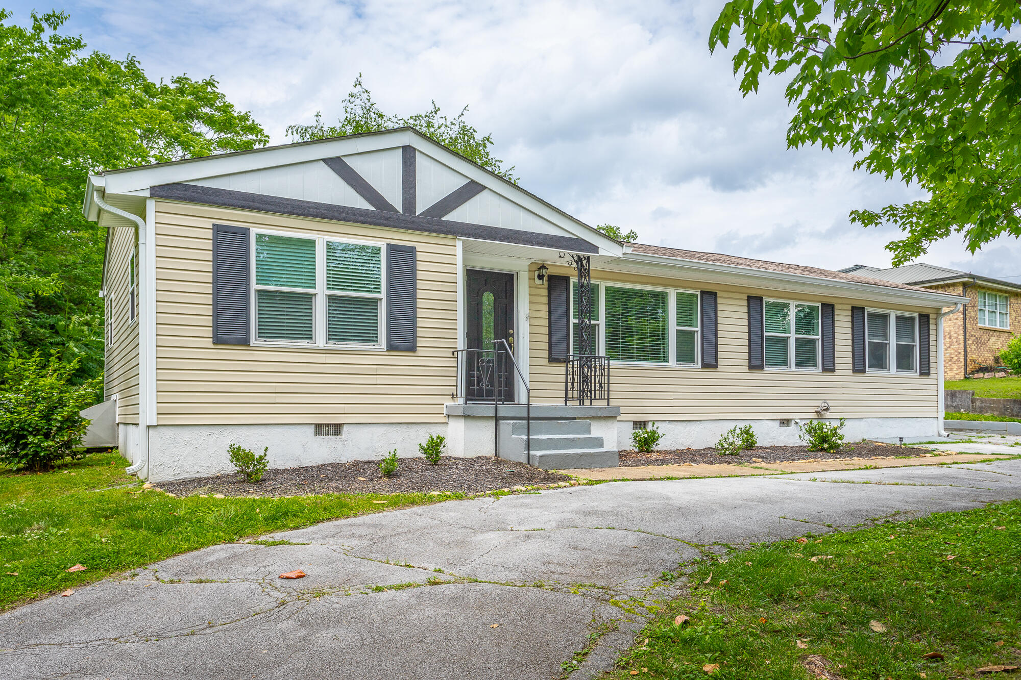 1641 John Ross Road, Chattanooga, Tennessee image 1