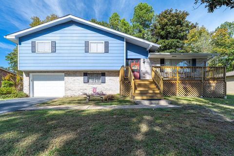Photo of 3421 Myra Avenue, Chattanooga, TN 37412 (MLS # 1522917) Photo of 3421 Myra Avenue, Chattanooga, TN 37412 (MLS # 1522917)
