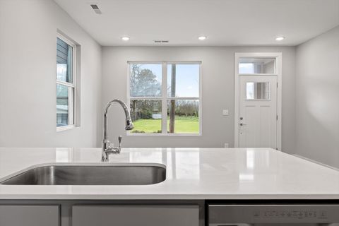 Tiny photo for 2351 E 19th Street, Chattanooga, TN 37404 (MLS # 1530345)