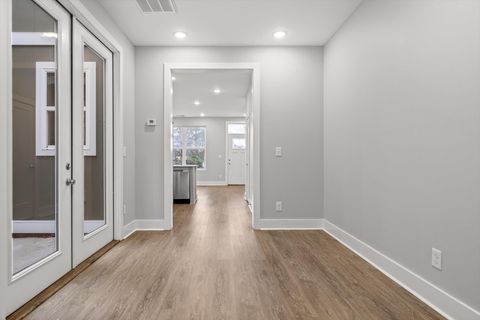 Tiny photo for 2351 E 19th Street, Chattanooga, TN 37404 (MLS # 1530345)