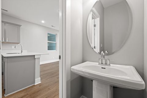 Tiny photo for 2351 E 19th Street, Chattanooga, TN 37404 (MLS # 1530345)