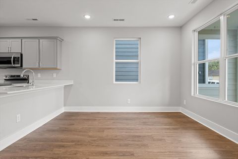 Tiny photo for 2351 E 19th Street, Chattanooga, TN 37404 (MLS # 1530345)