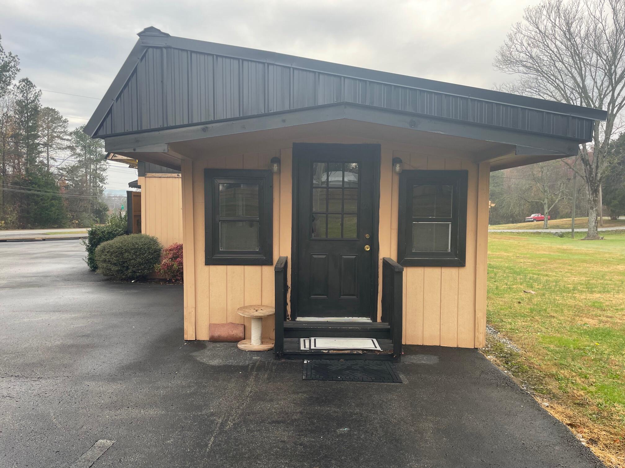 Tunnel Hill, Georgia 30755, United States, 2 Bedrooms Bedrooms, ,2 BathroomsBathrooms,Residential,Active,247509