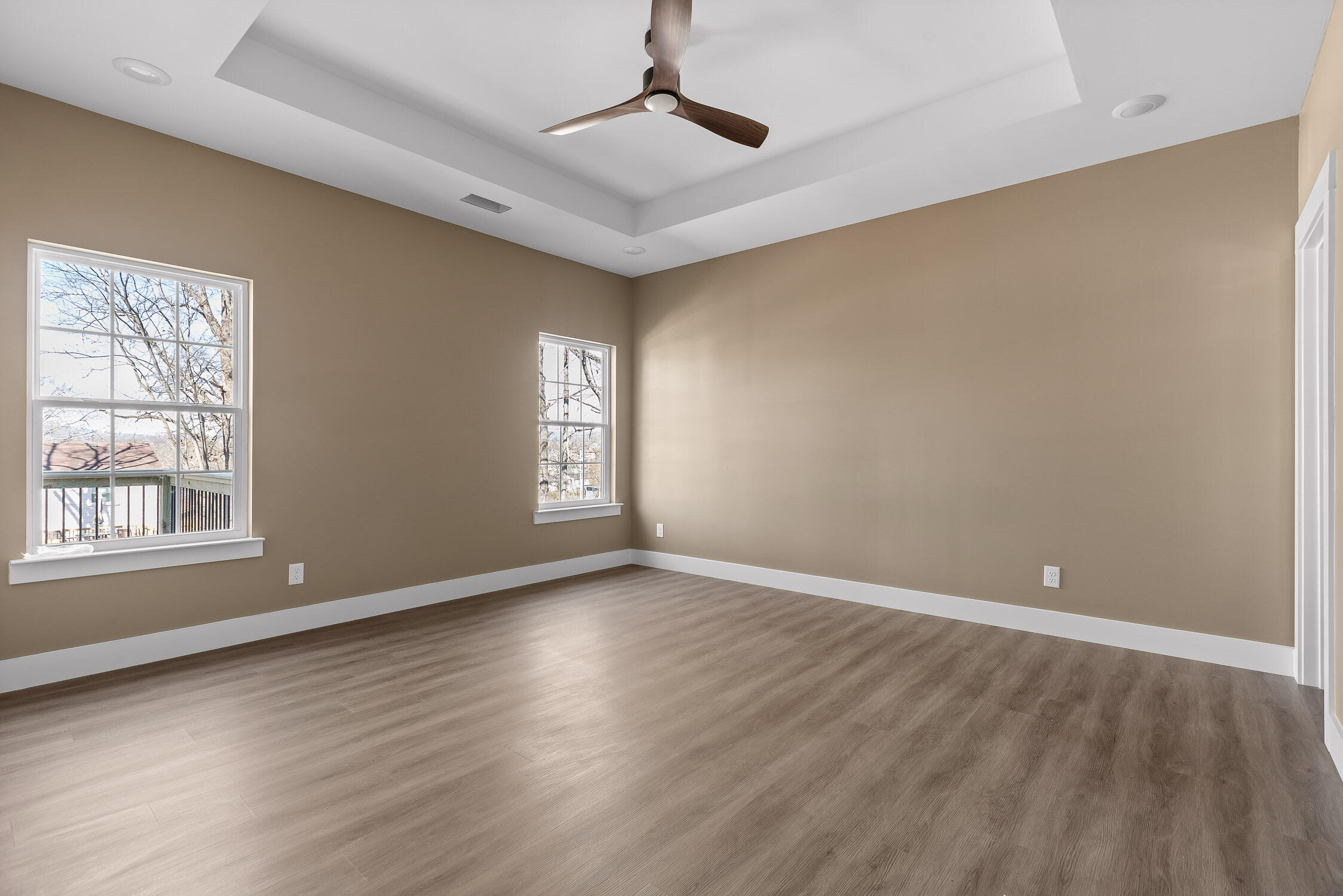 Chattanooga, Tennessee 37406, United States, 3 Bedrooms Bedrooms, ,2 BathroomsBathrooms,Residential,Active,9054