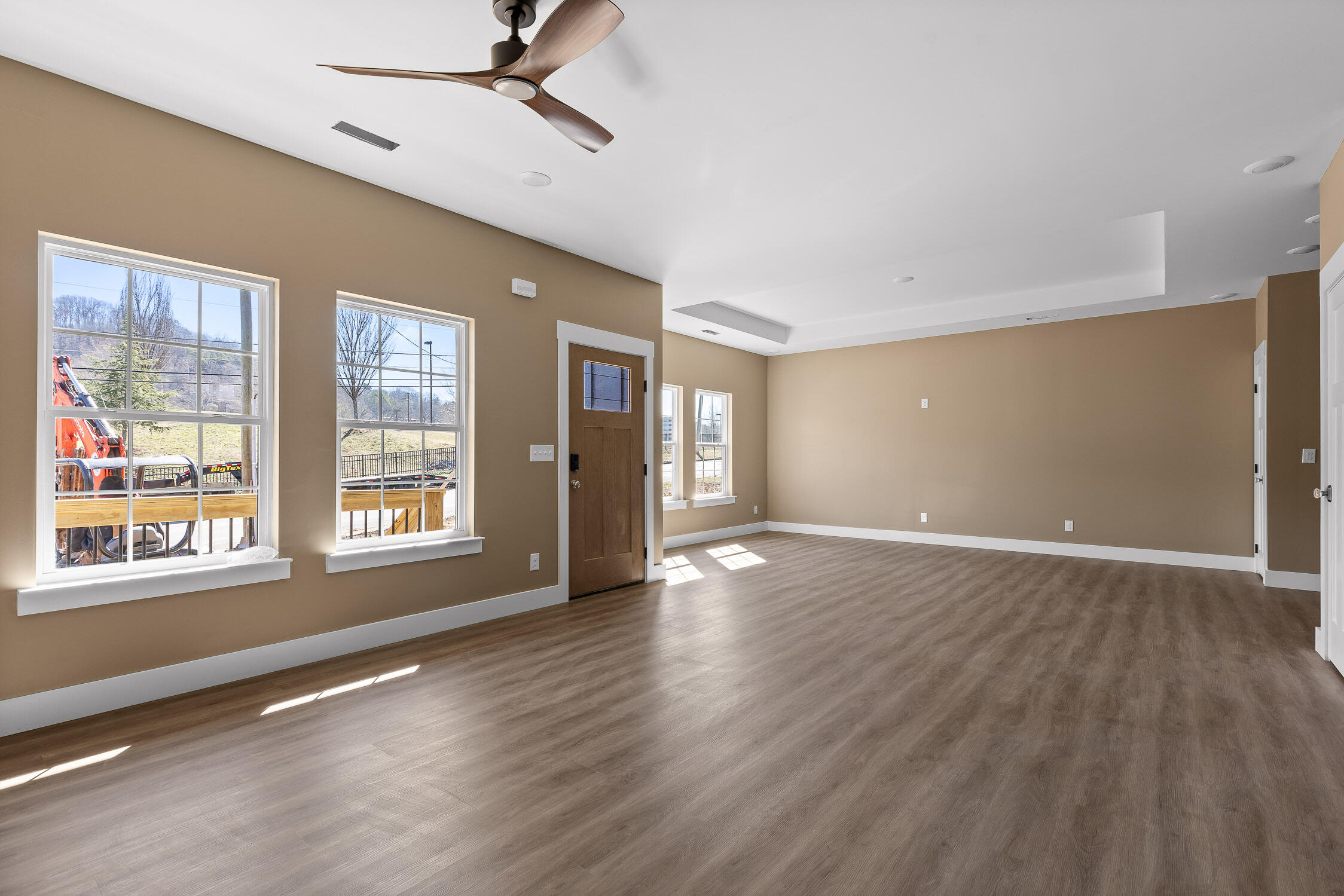 Chattanooga, Tennessee 37406, United States, 3 Bedrooms Bedrooms, ,2 BathroomsBathrooms,Residential,Active,9054