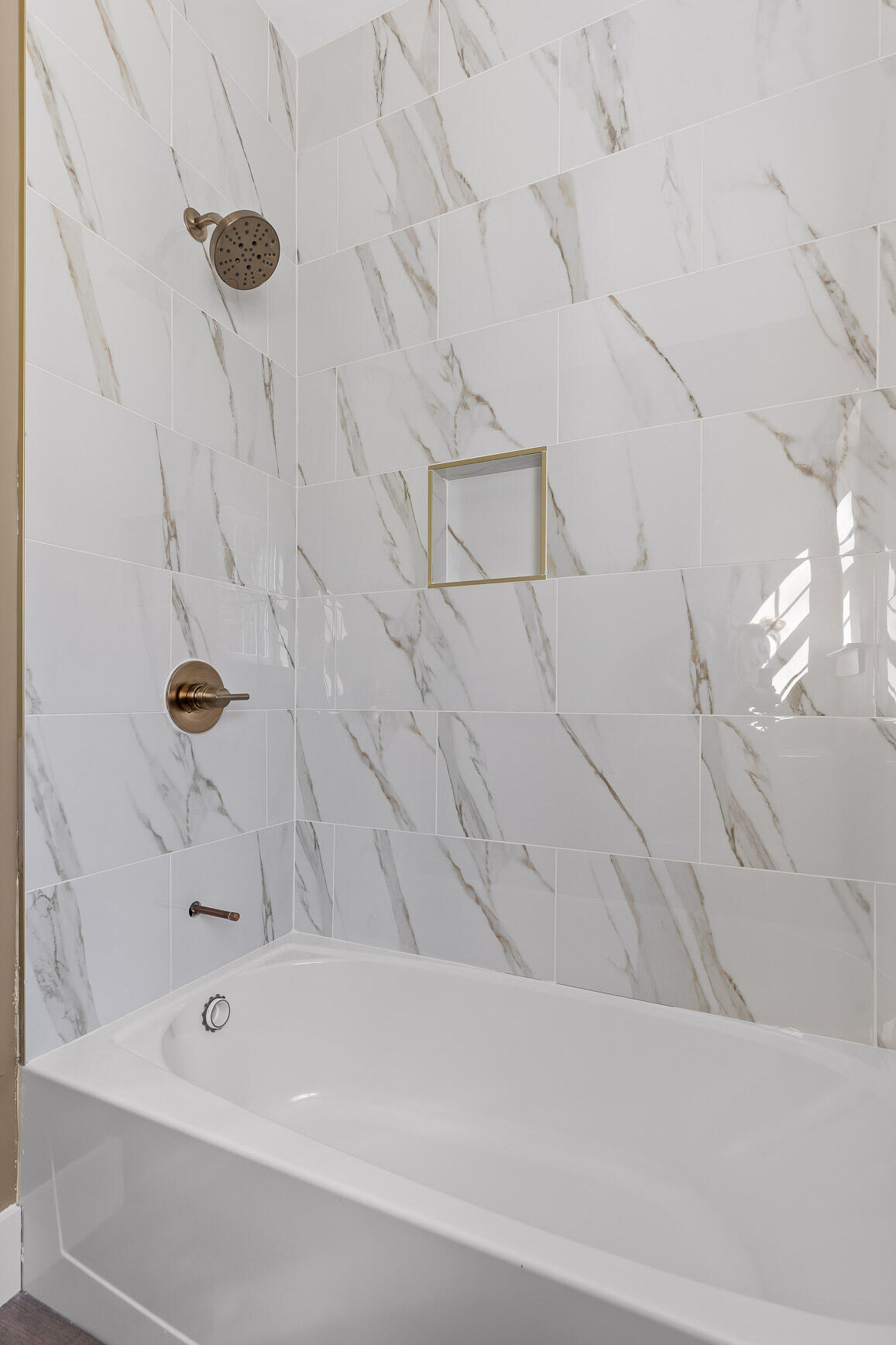 Chattanooga, Tennessee 37406, United States, 3 Bedrooms Bedrooms, ,2 BathroomsBathrooms,Residential,Active,9054