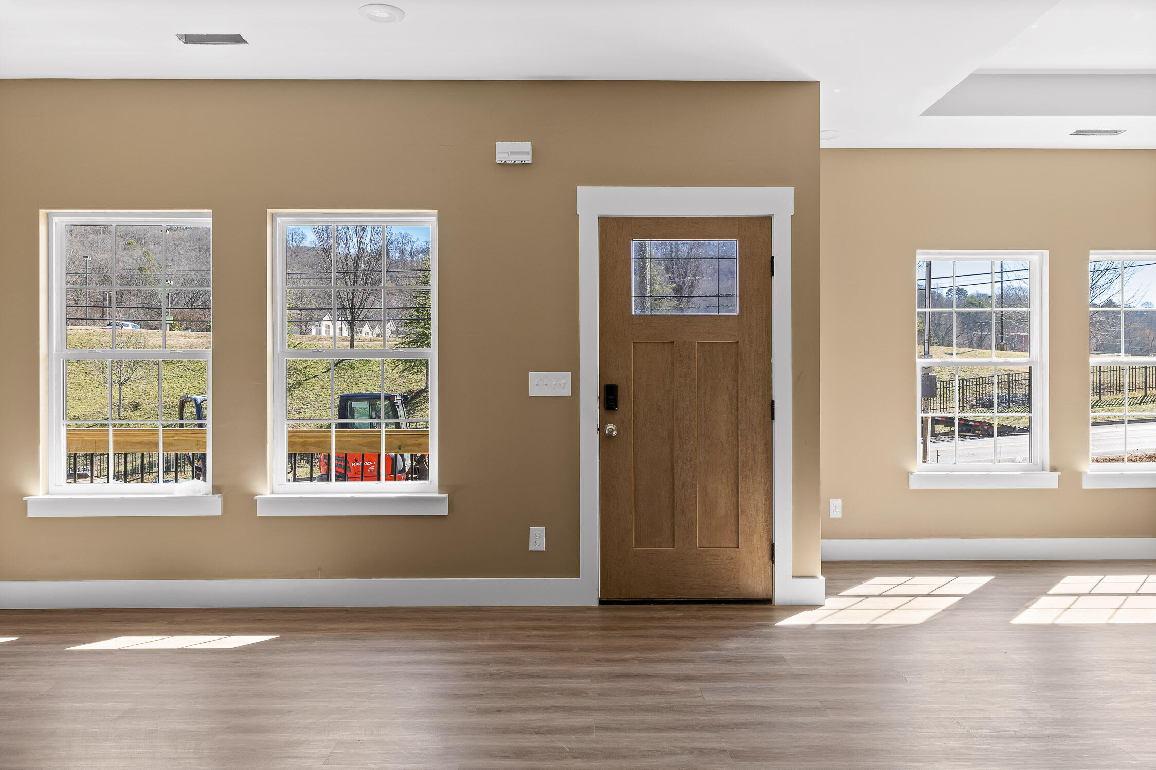 Chattanooga, Tennessee 37406, United States, 3 Bedrooms Bedrooms, ,2 BathroomsBathrooms,Residential,Active,9054