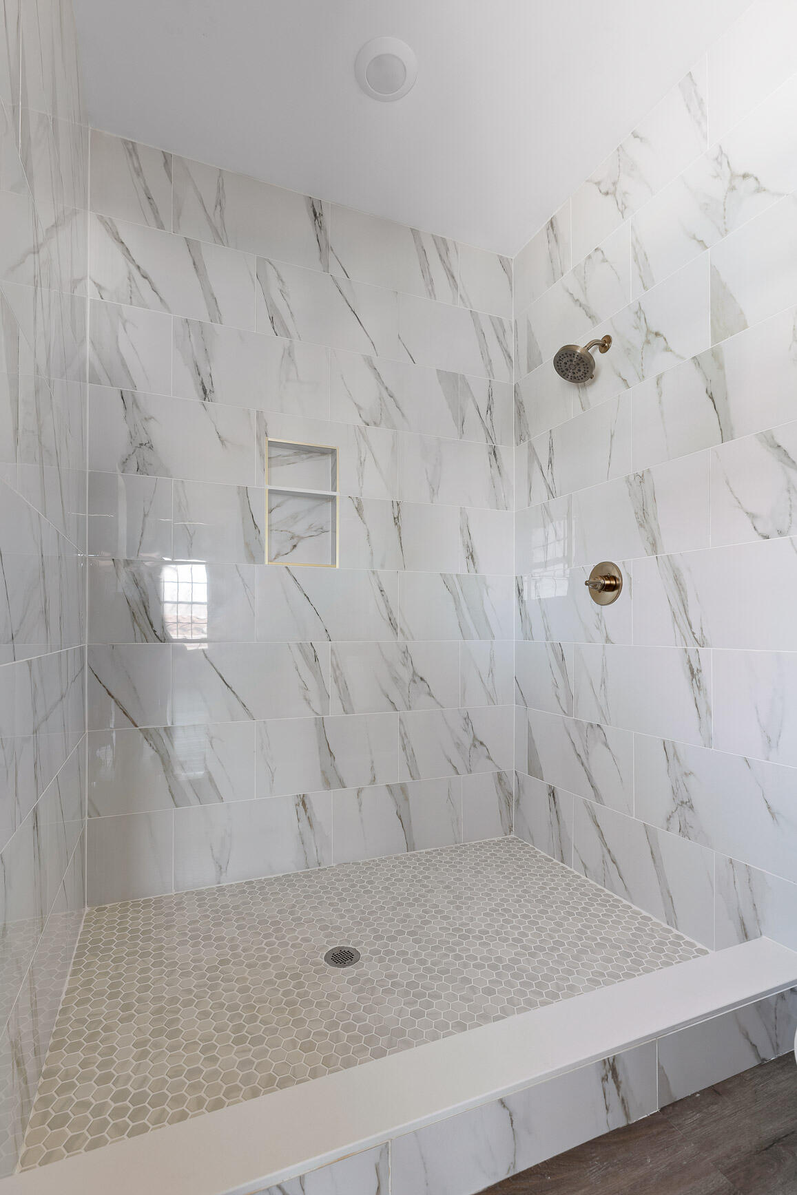 Chattanooga, Tennessee 37406, United States, 3 Bedrooms Bedrooms, ,2 BathroomsBathrooms,Residential,Active,9054