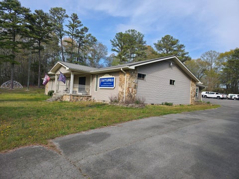 Homes For Sale - 195 Ashley Lane<br/> Rossville, GA 30741
