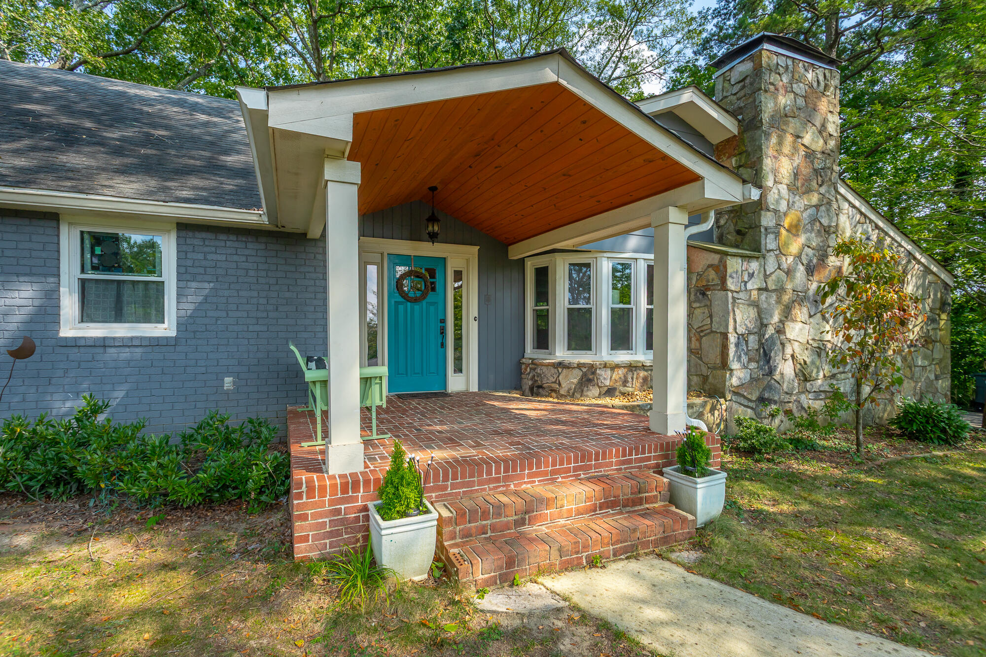 105 Mountain Court Drive