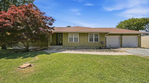 Photo of 936 Cowboy Sams Drive, Trenton, GA 30752 (MLS # 1534854)