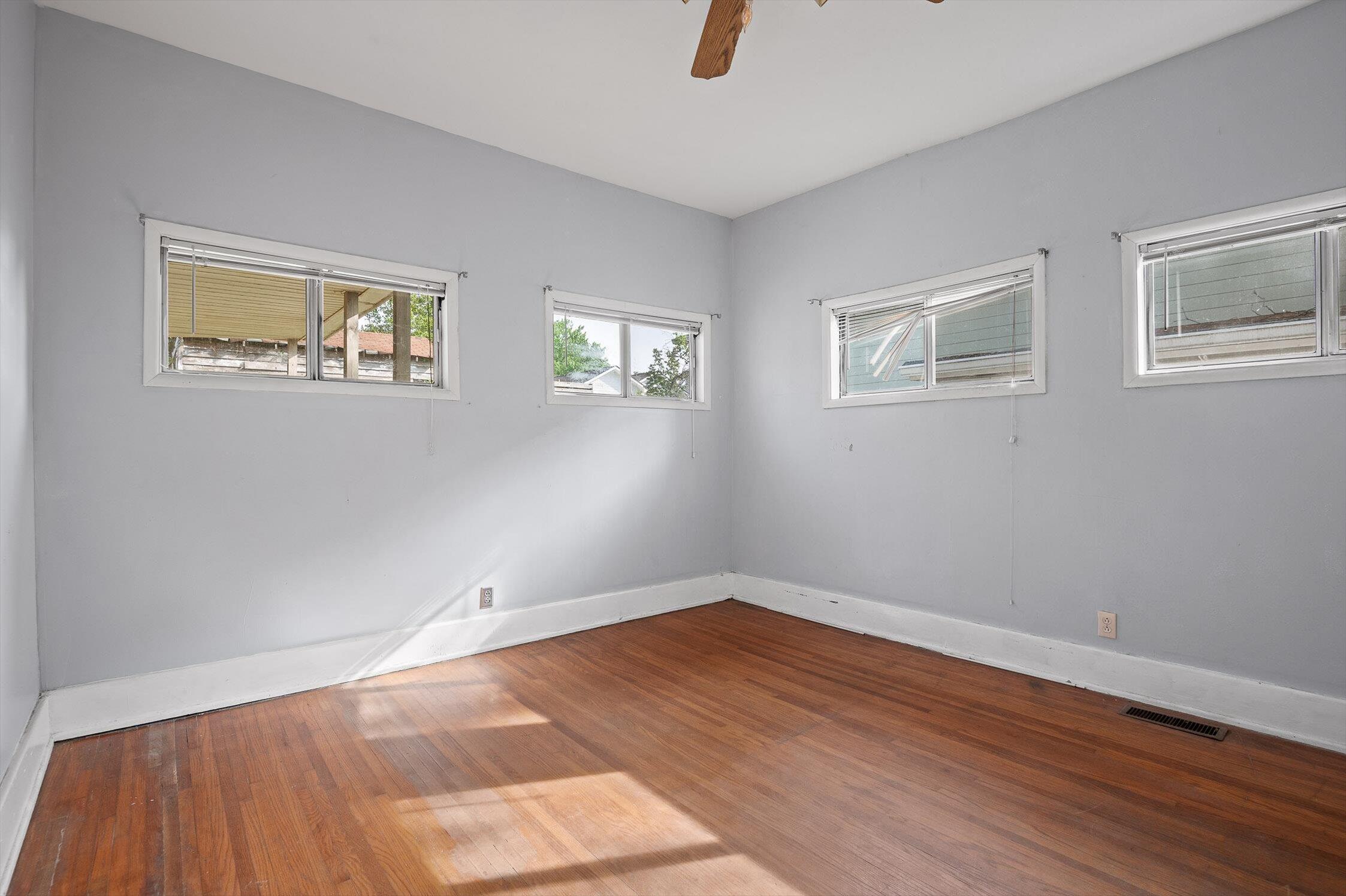 Chattanooga, Tennessee 37405, United States, 4 Bedrooms Bedrooms, ,2 BathroomsBathrooms,Residential,Active,123241