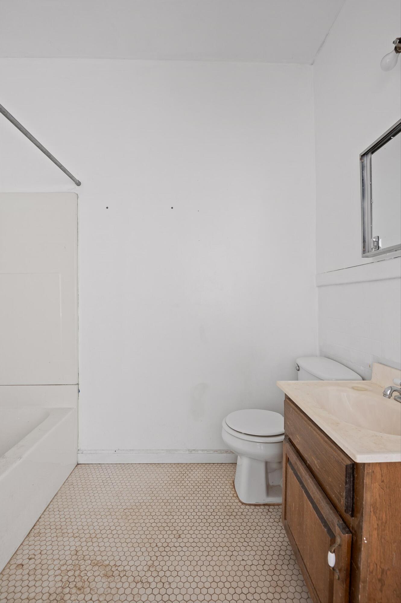 Chattanooga, Tennessee 37405, United States, 4 Bedrooms Bedrooms, ,2 BathroomsBathrooms,Residential,Active,123241