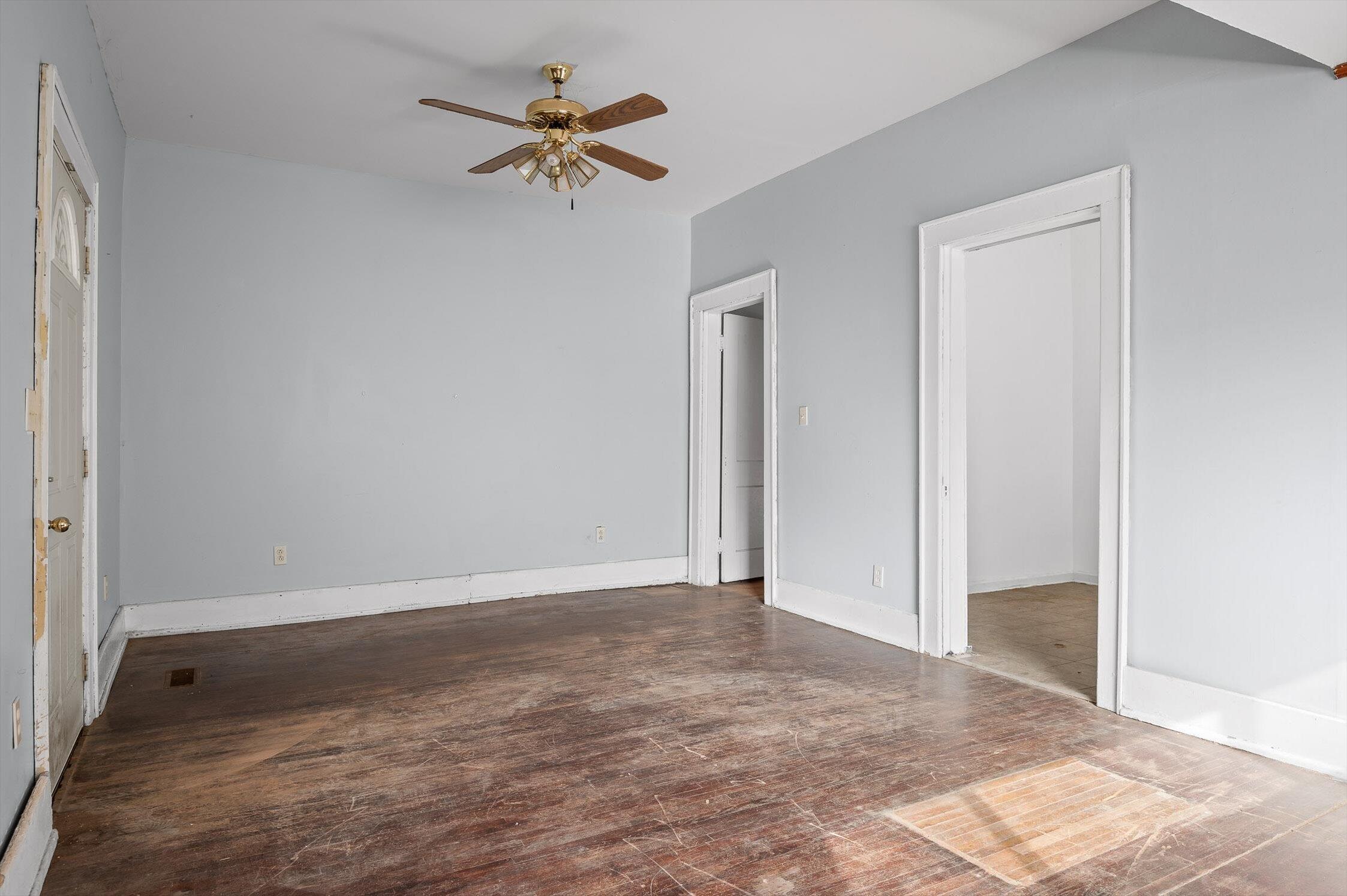 Chattanooga, Tennessee 37405, United States, 4 Bedrooms Bedrooms, ,2 BathroomsBathrooms,Residential,Active,123241