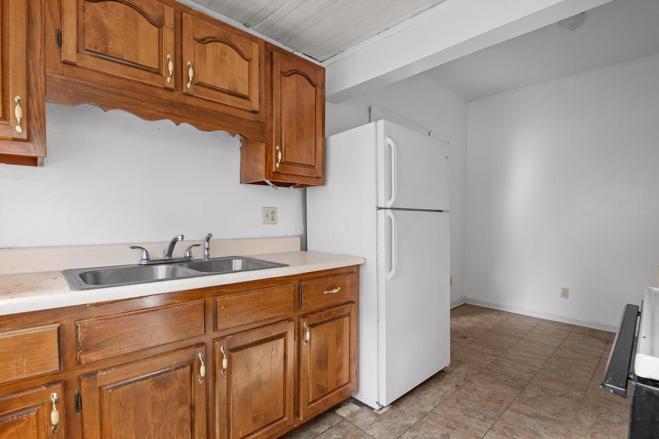 Chattanooga, Tennessee 37405, United States, 4 Bedrooms Bedrooms, ,2 BathroomsBathrooms,Residential,Active,123241