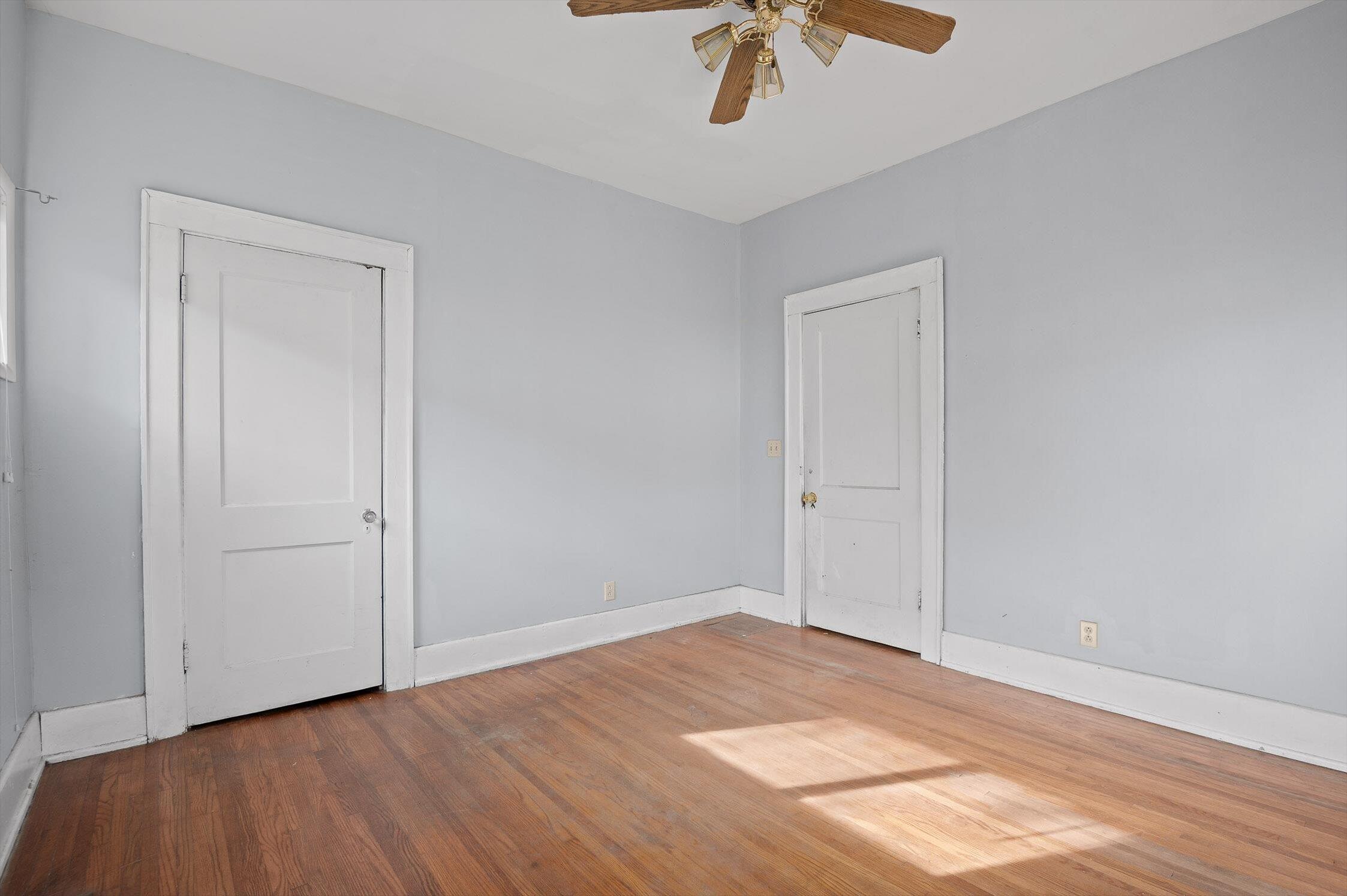 Chattanooga, Tennessee 37405, United States, 4 Bedrooms Bedrooms, ,2 BathroomsBathrooms,Residential,Active,123241