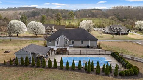 Photo of 97 Valley Glen, Trenton, GA 30752 (MLS # 1530137)