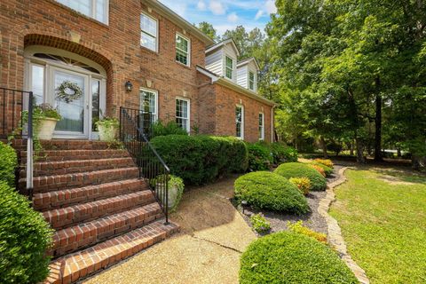 Photo of 39 Middle Creek Road, Signal Mountain, TN 37377 (MLS # 1518257)