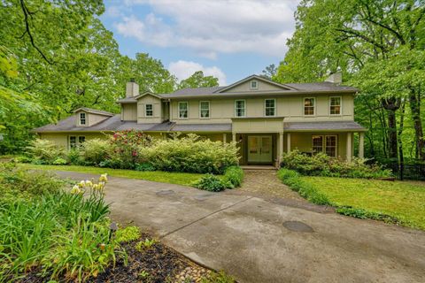 Photo of 6301 Forest Park Drive, Signal Mountain, TN 37377 (MLS # 1533828)